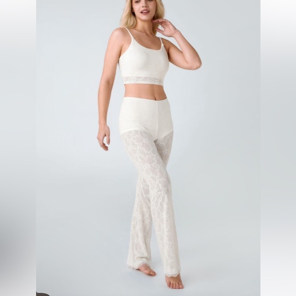 Halara Mid Rise 2-in-1 Lace Casual Flare Pants